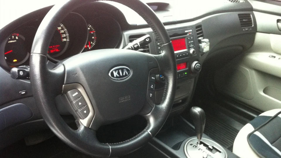 KIA Magentis $неIнbIй 4ЕЛОVEK 4