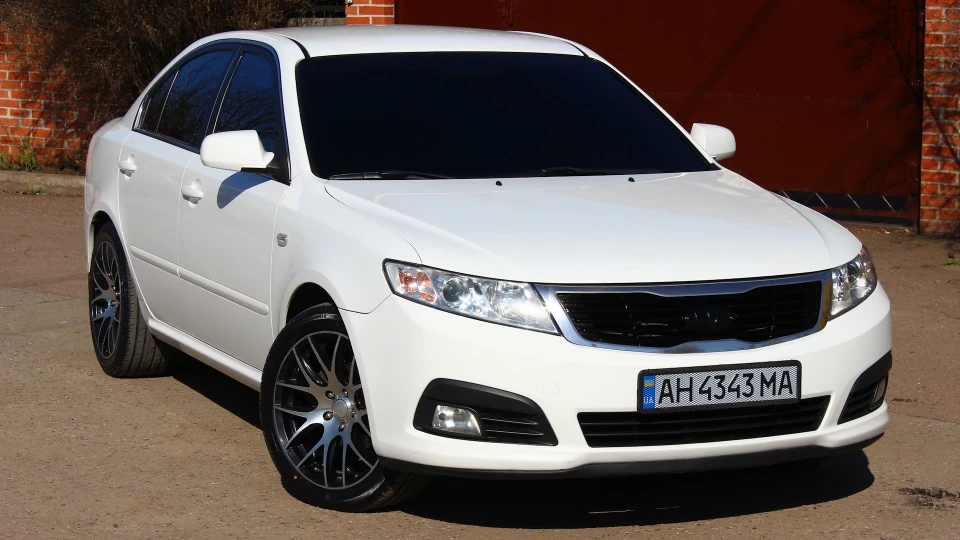 KIA Magentis Regina Bianca