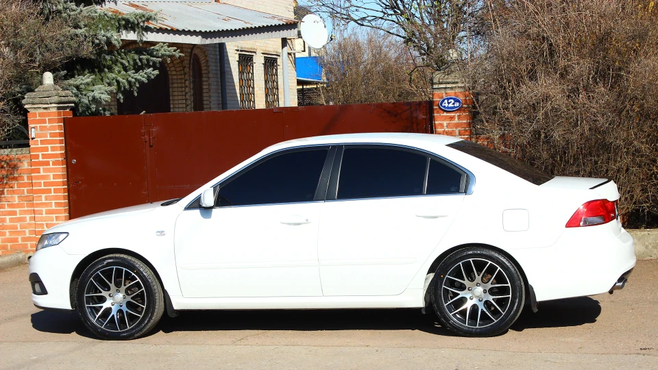 KIA Magentis Regina Bianca 2