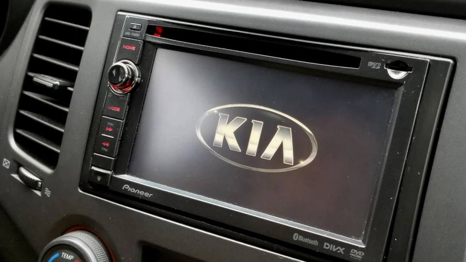 KIA Magentis White🏳️Sedan 2