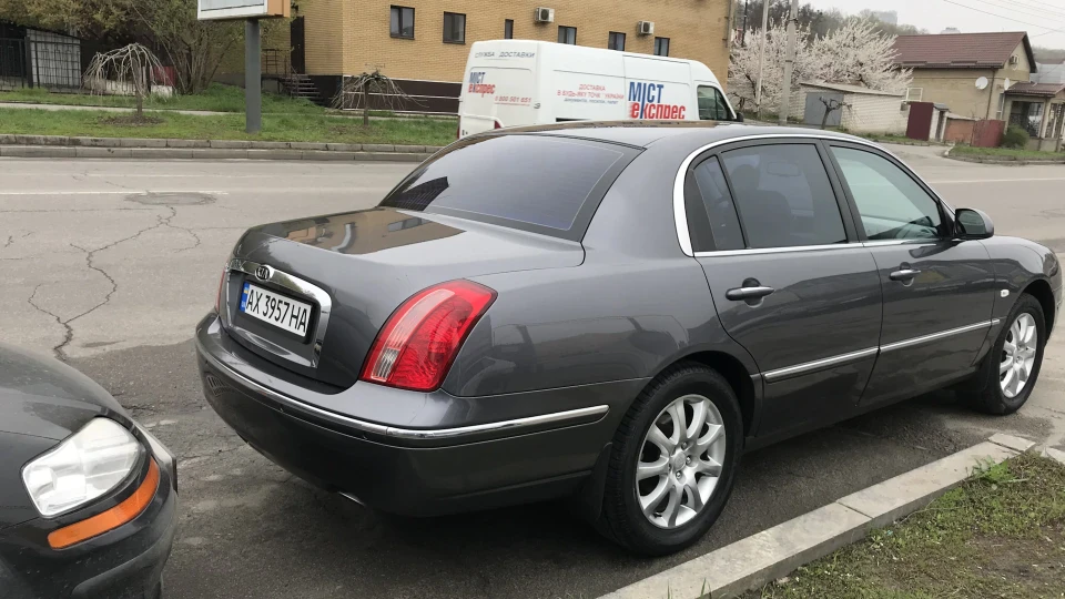 KIA Opirus 2