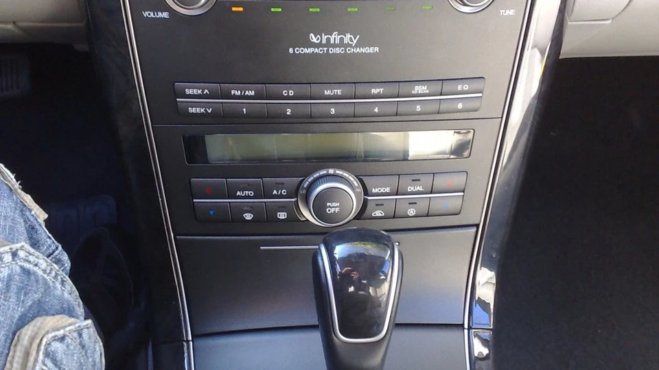 KIA Opirus сірий металік 3.8 V6 4