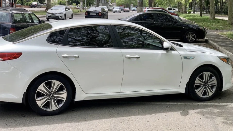 KIA Optima Hybrid 2.0 гібрид