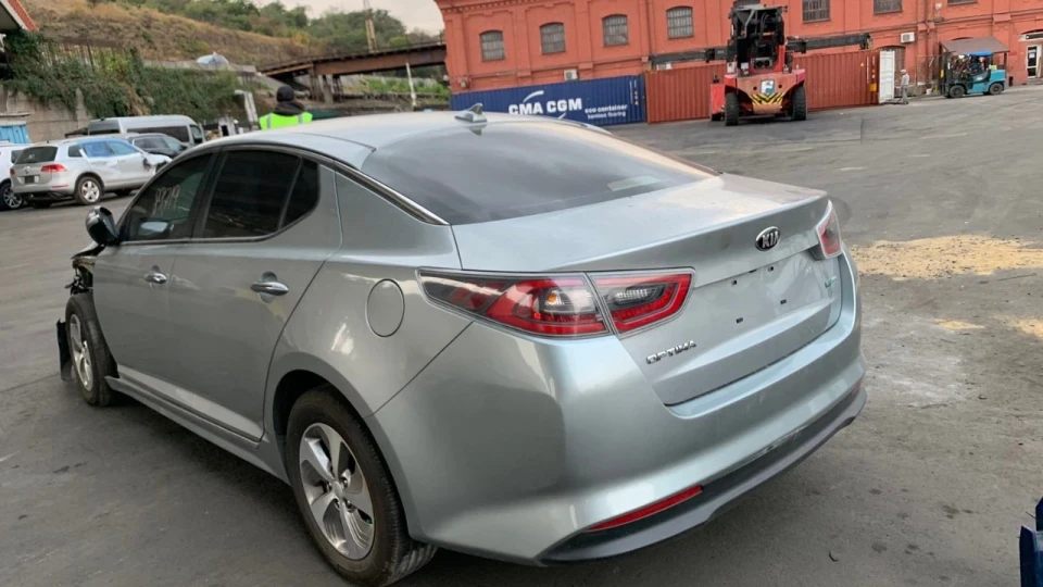 KIA Optima Hybrid 2,4 hybrid 209 л.с