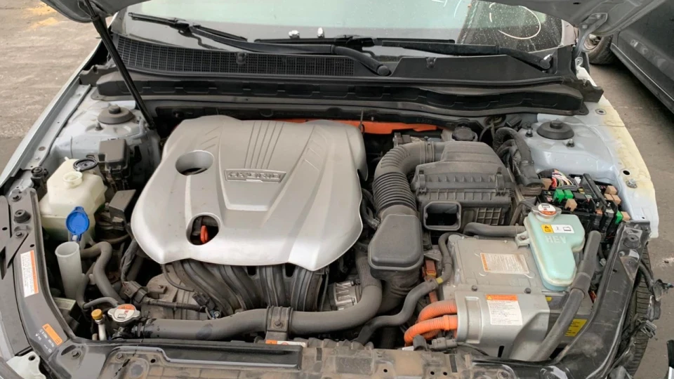 KIA Optima Hybrid 2,4 hybrid 209 л.с 3