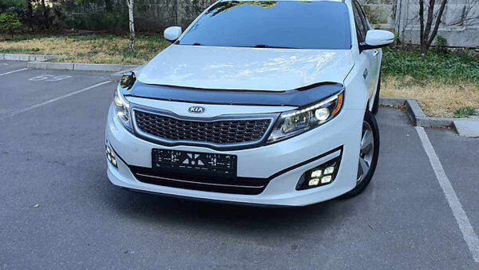 KIA Optima Hybrid Білий 2