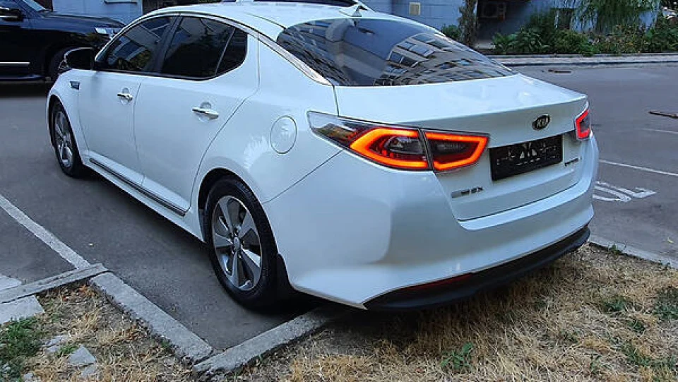 KIA Optima Hybrid Білий 5
