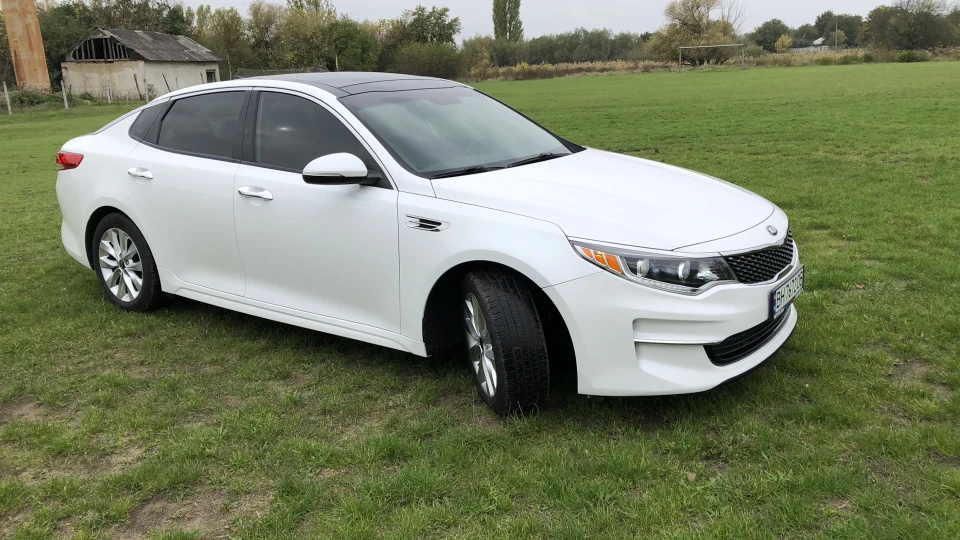 KIA Optima 2.4 EX American Girl