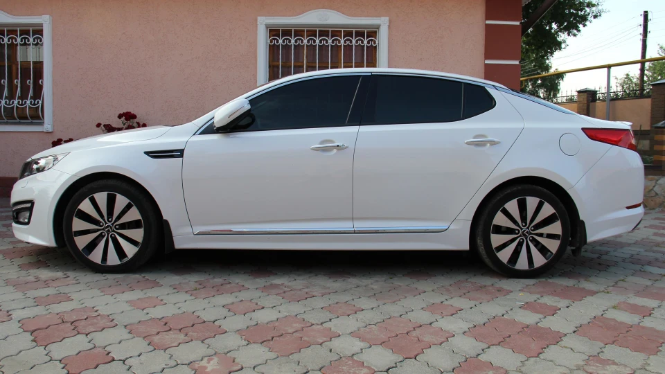 KIA Optima БІЛОСНІЖКА 5