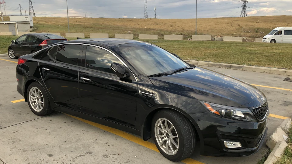KIA Optima Чорний американець
