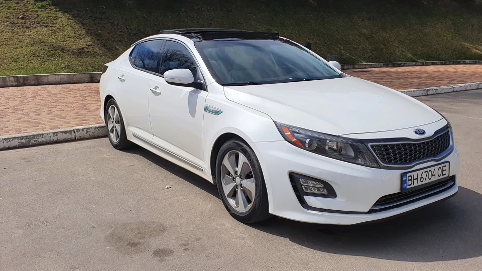KIA Optima Hybrid rest Full 2