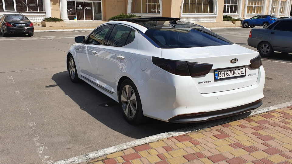 KIA Optima Hybrid rest Full 5