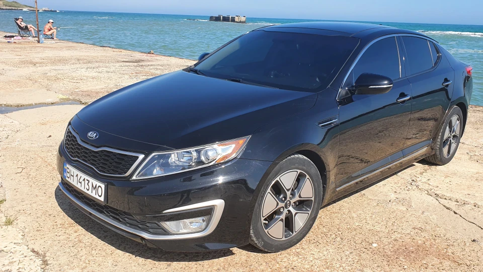 KIA Optima Hybrid 2