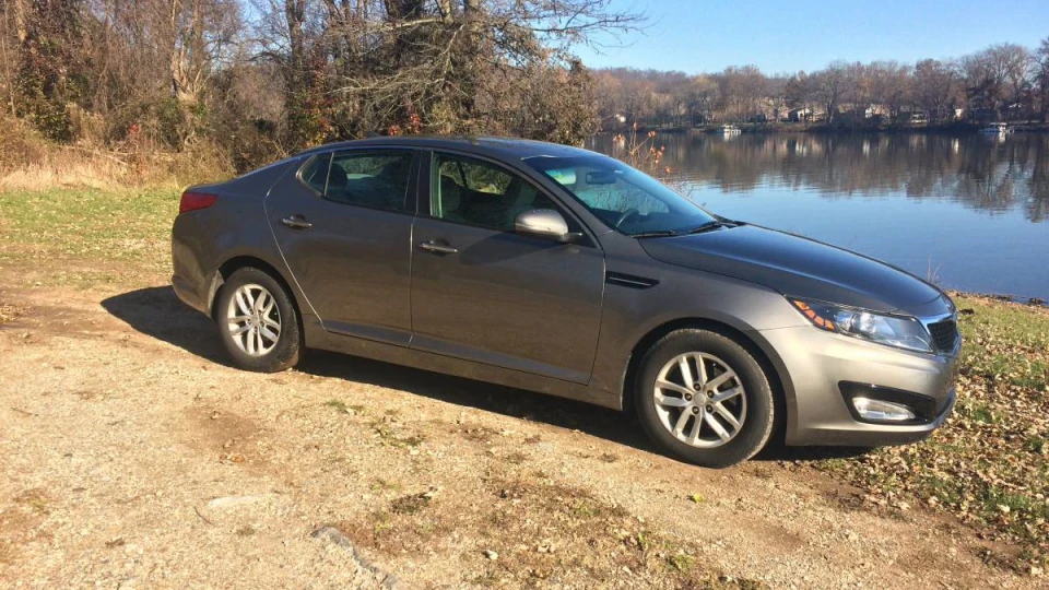 KIA Optima LX 2.4L
