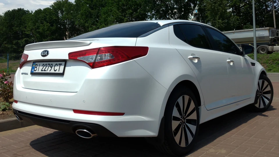 KIA Optima Snow White Pearl 4