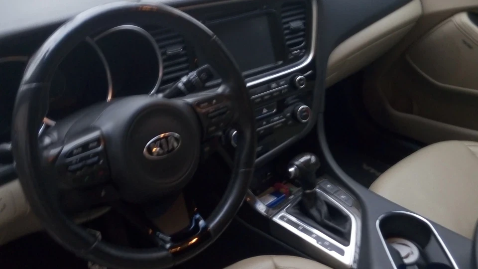 KIA Optima SNOW WHITE 2