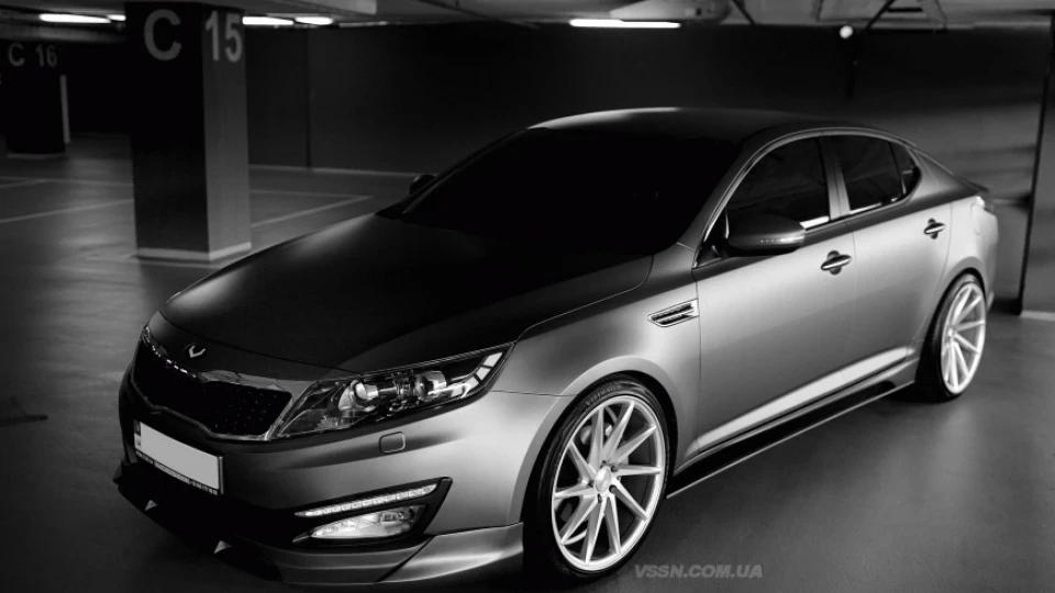 KIA Optima Vossen CV4 4