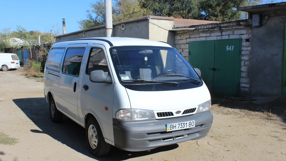 KIA Pregio