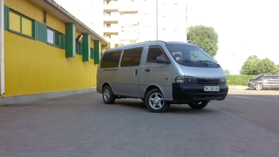 KIA Pregio Dark 4