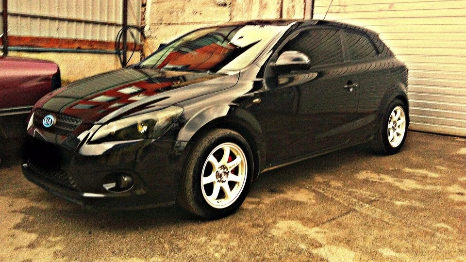 KIA Pro_Ceed Black pearl