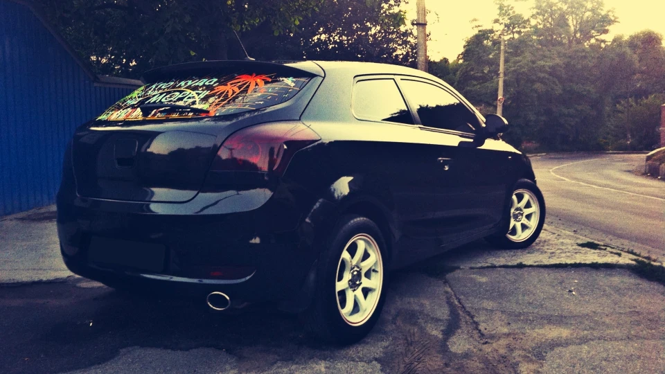 KIA Pro_Ceed Black pearl 5