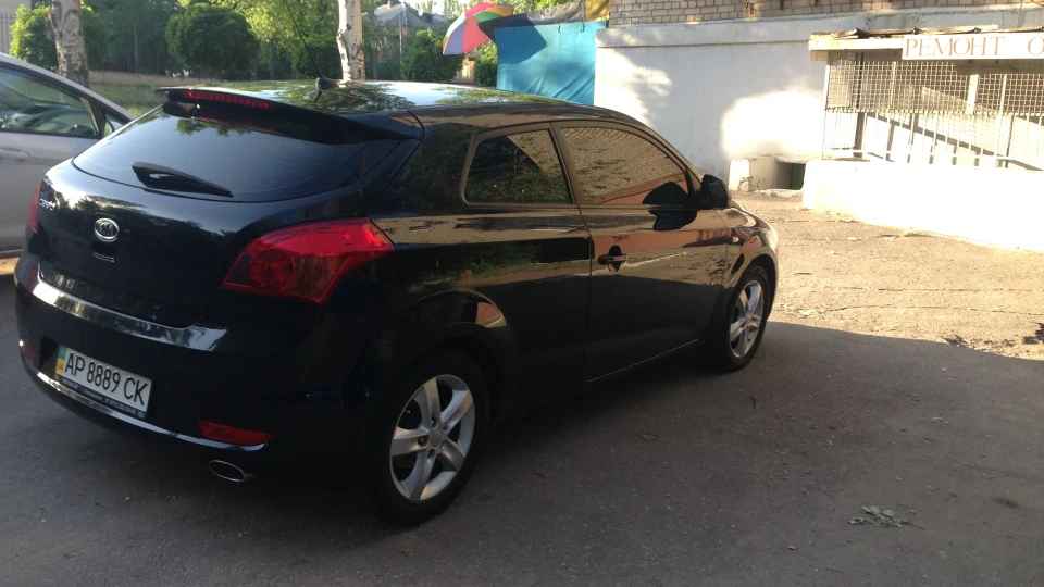 KIA Pro_Ceed чорна стріла 2
