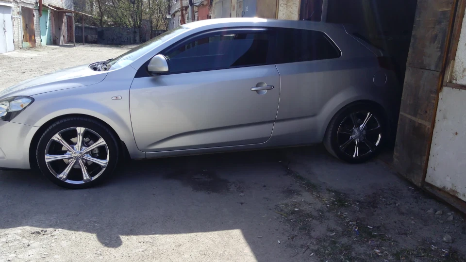 KIA Pro_Ceed Сірий металік 1.6 2