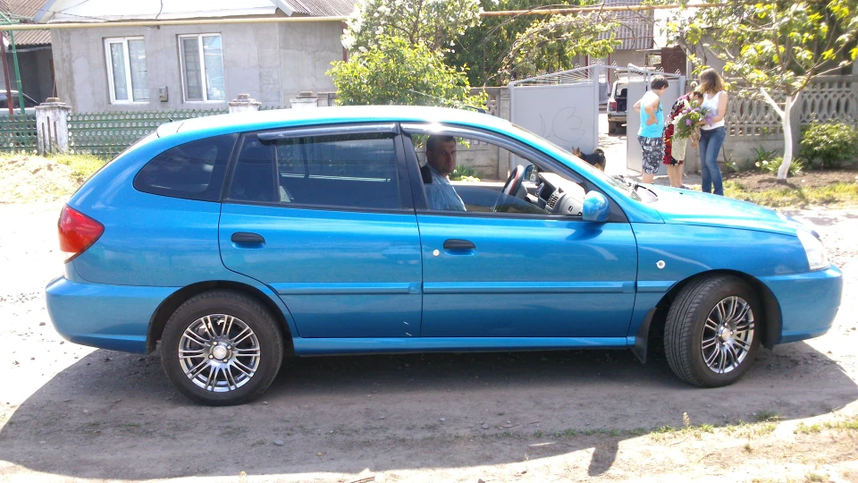 KIA Rio 5-door 3