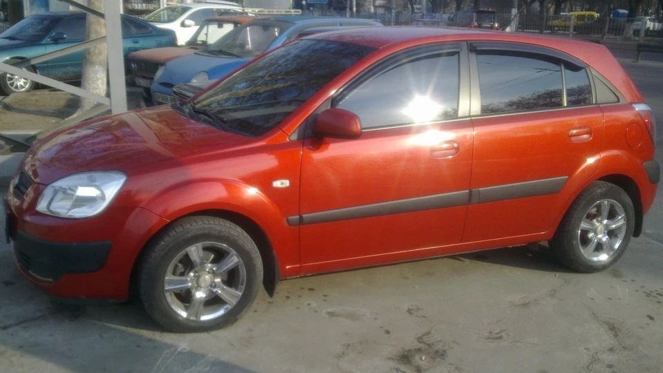 KIA Rio 5-door 4
