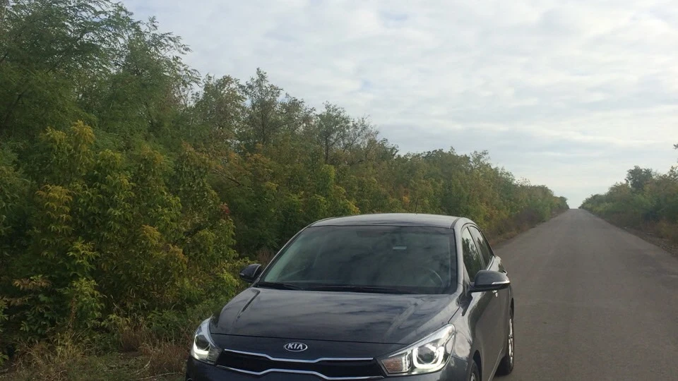 KIA Rio 5-дверний 1.4 АТ 1