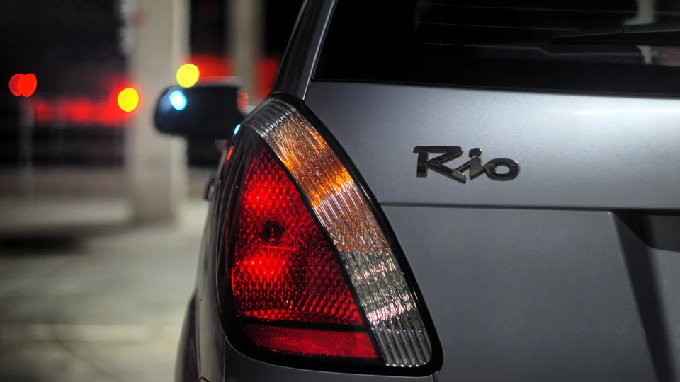 KIA Rio 5-дверний не 2.0 турбо 3