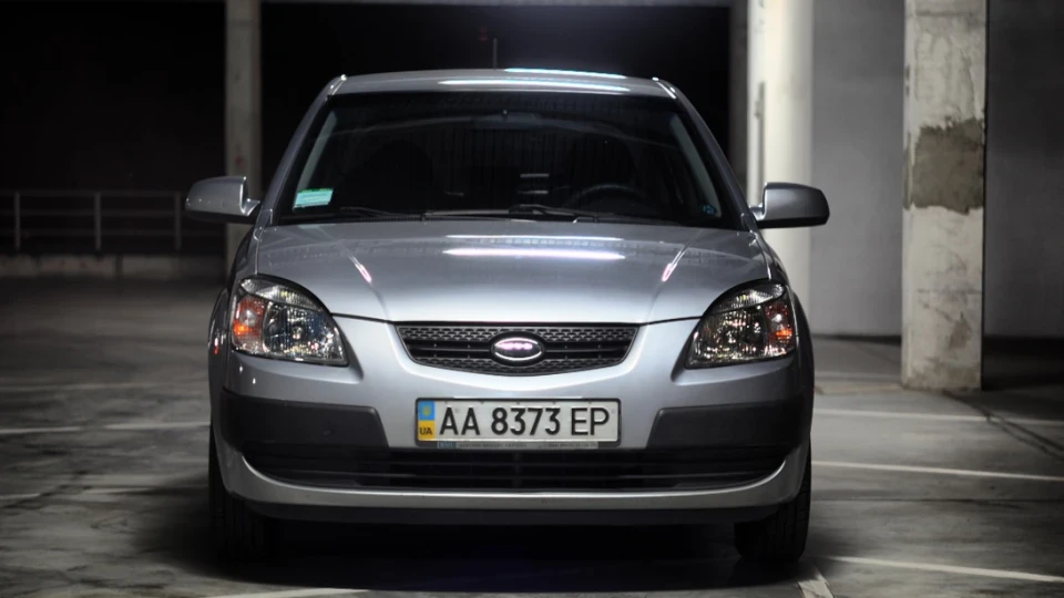 KIA Rio 5-дверний не 2.0 турбо 5