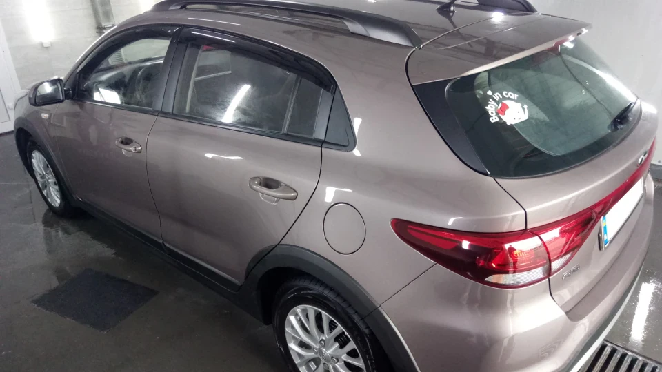 KIA Rio X-Line 5
