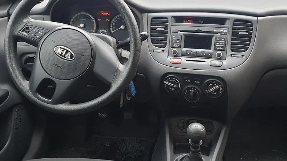 KIA Rio 4