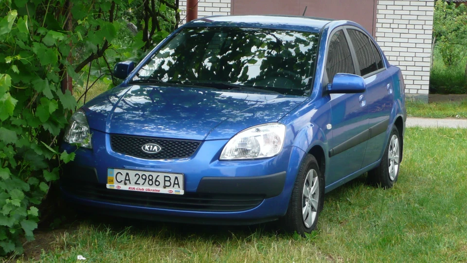 KIA Rio 1.4 MT mid sapfir 2