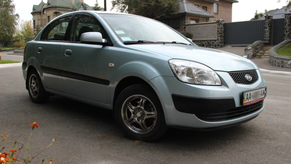 KIA Rio 1.4 3