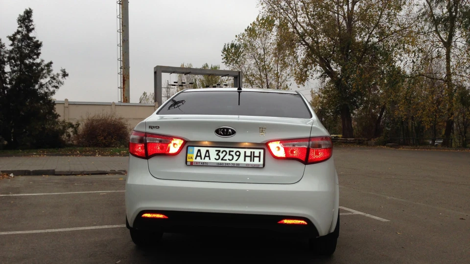 KIA Rio 1.6 автомат 3