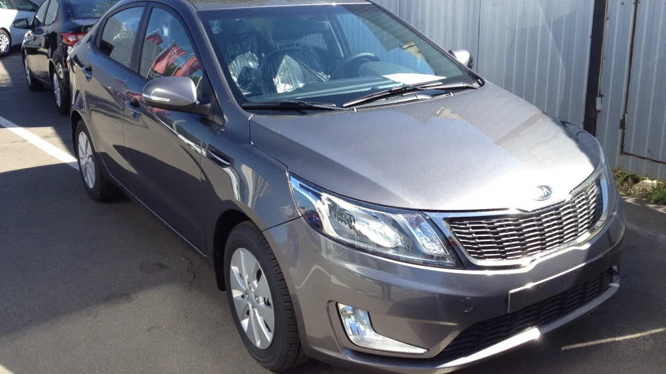 KIA Rio 1.6 механіка, карбон