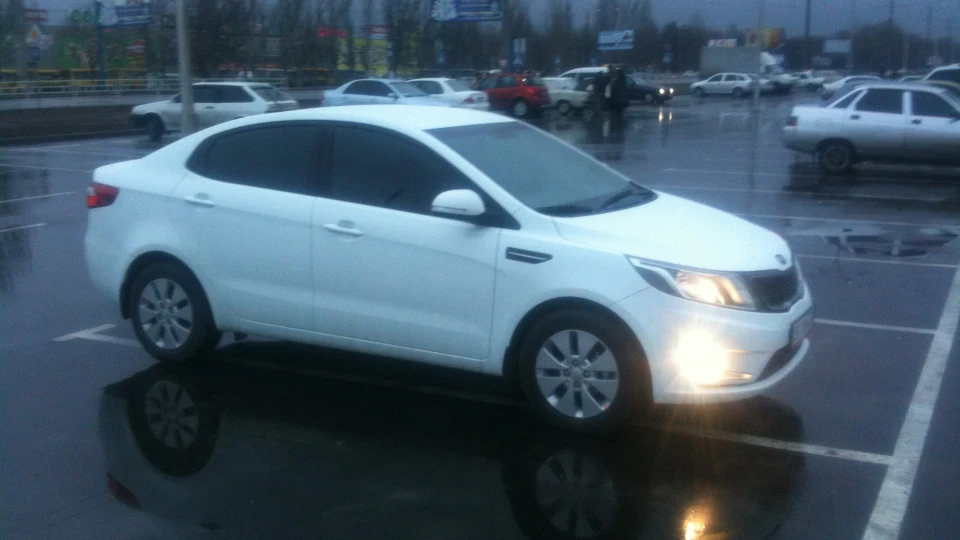 KIA Rio 1.6 R10 2