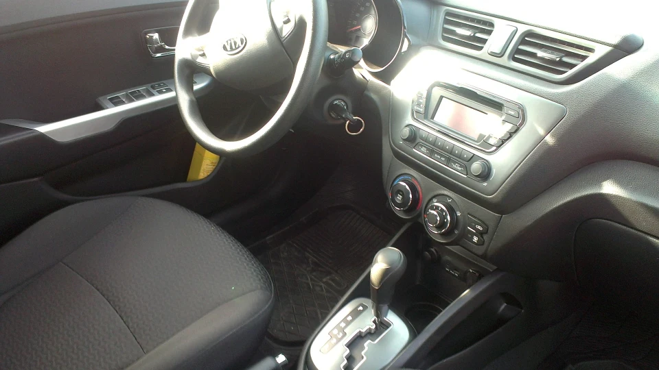 KIA Rio авто для дівчинки 2