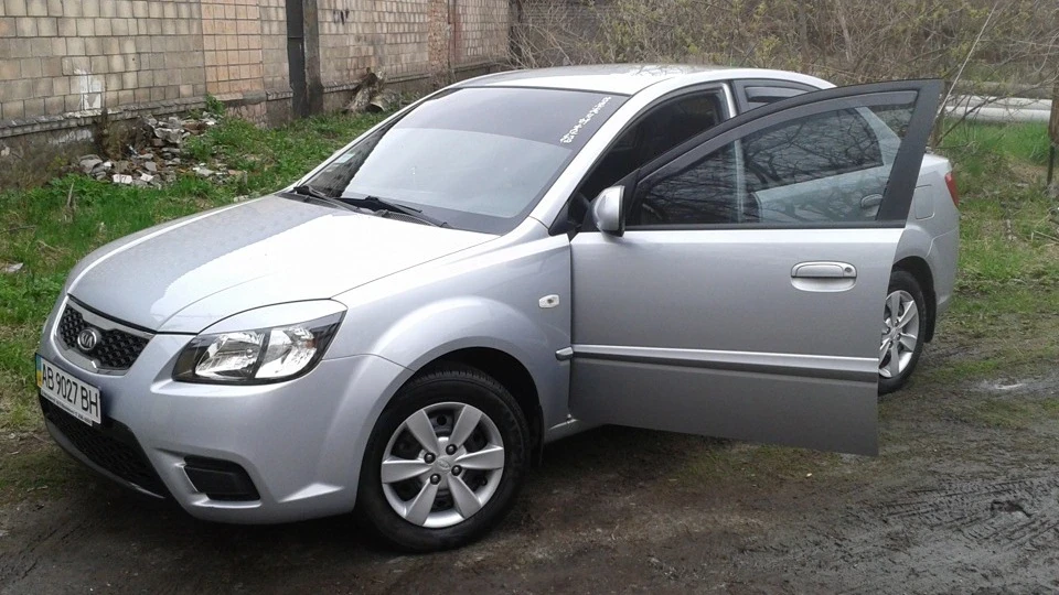 KIA Rio CRDi СРЕБРО 2