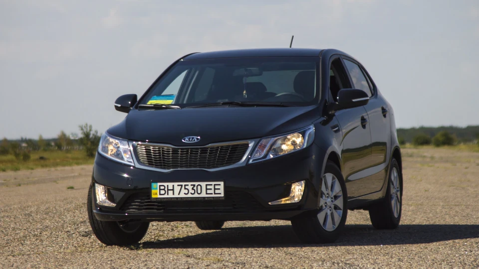 KIA Rio Dark Ghost