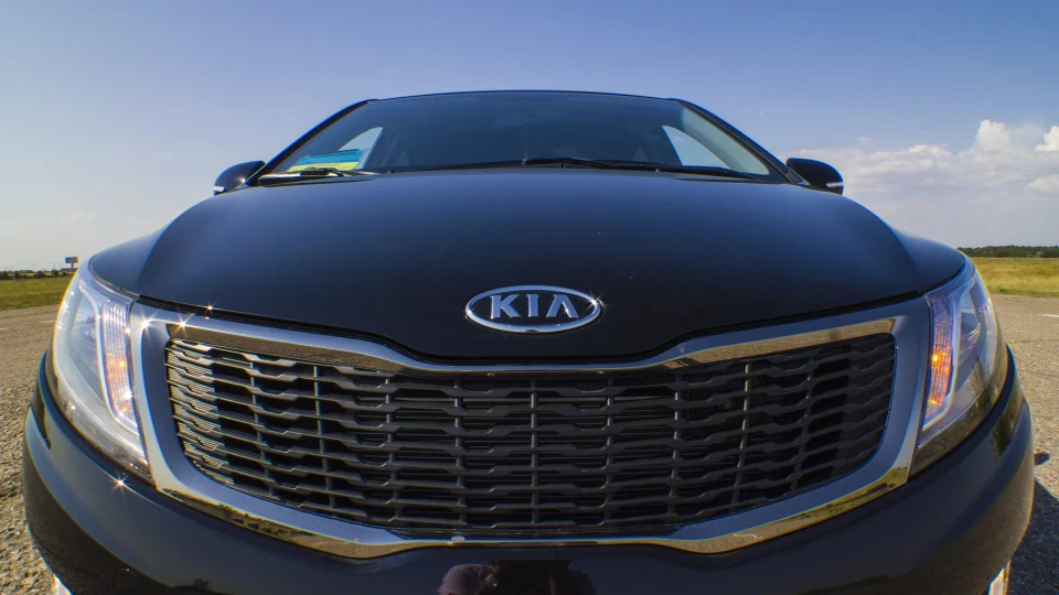 KIA Rio Dark Ghost 4