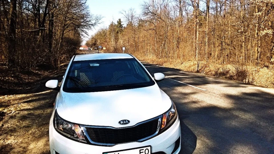 KIA Rio iWhite 2