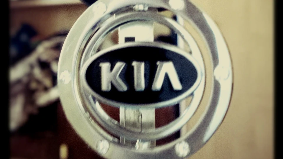 KIA Rio iWhite 4