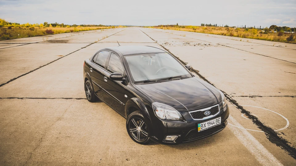 KIA Rio middle навшпиньки 4