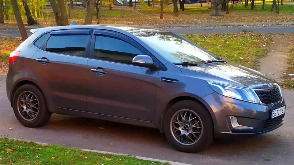 KIA Rio Prestige Carbon Grey