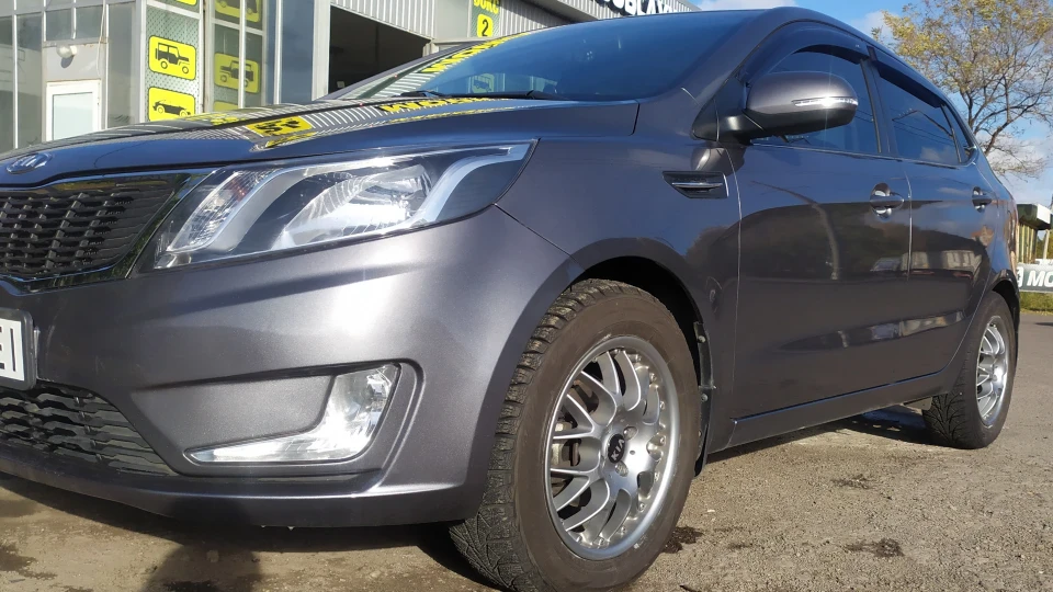 KIA Rio Prestige Carbon Grey 2