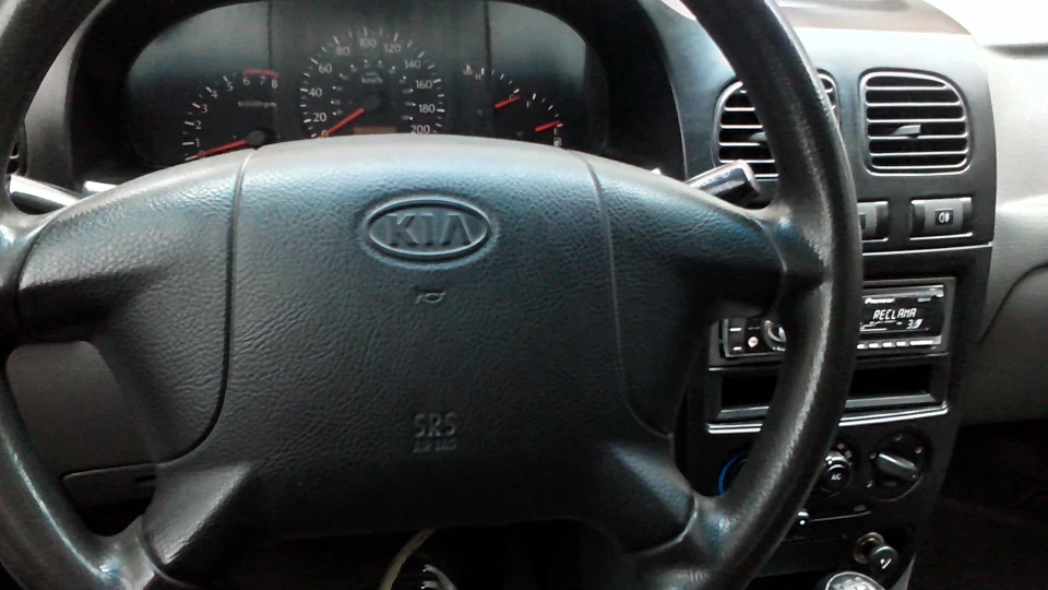 KIA Rio Сімейна 4
