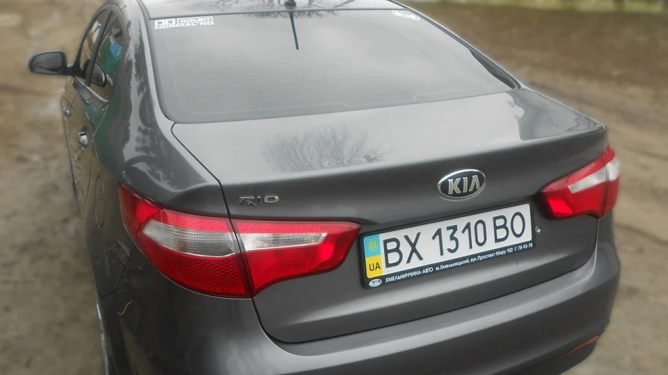 KIA Rio Сірий привид 2